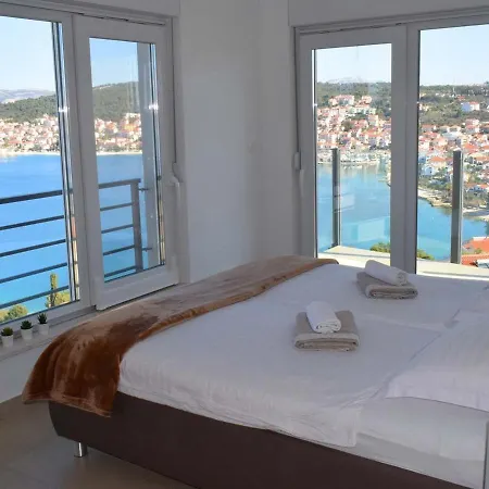 Anniken * Trogir